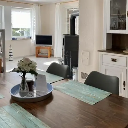 Kamin, Wintergarten & Sonnenterrasse Apartment