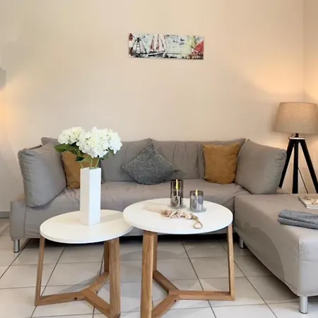 Kamin, Wintergarten & Sonnenterrasse Apartment Wenkendorf